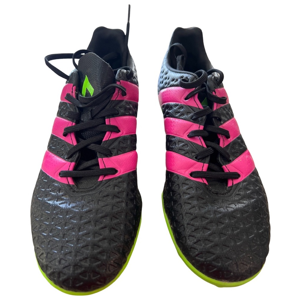 Adidas indoor soccer shoes, size 7, lightly used